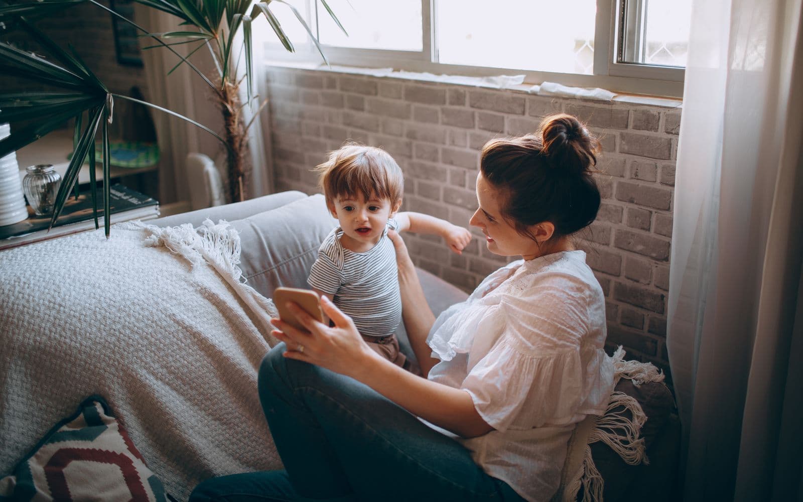 Doulas, Support People, and Your Birth Team in Canada