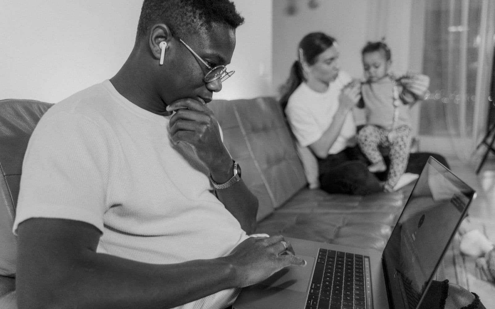 EI Maternity and Parental Benefits in Canada: The Complete Guide