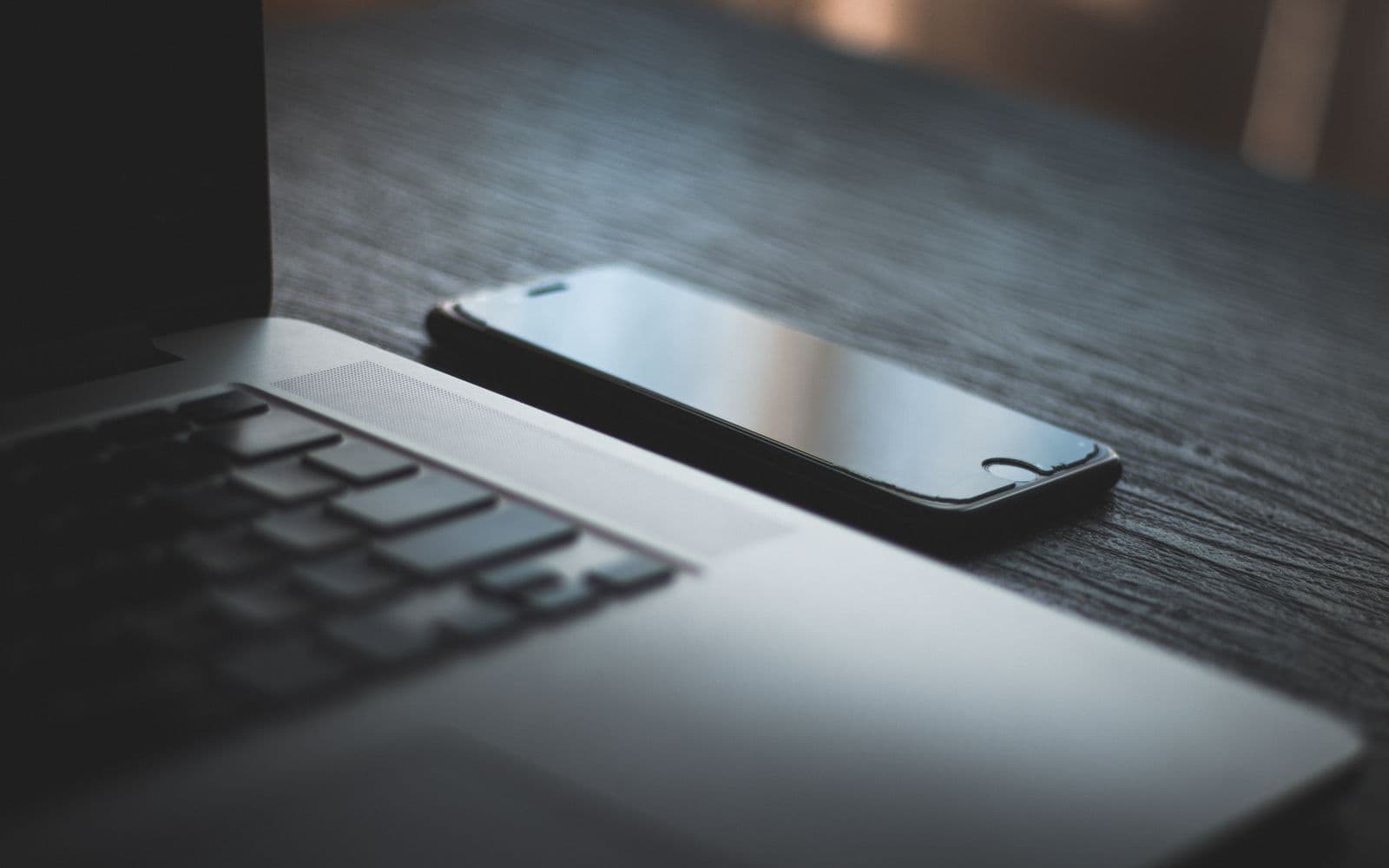 How to Write a LinkedIn Headline When You Are Job Searching